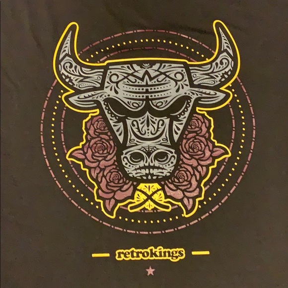 Bulls t-shirt - Picture 2 of 5